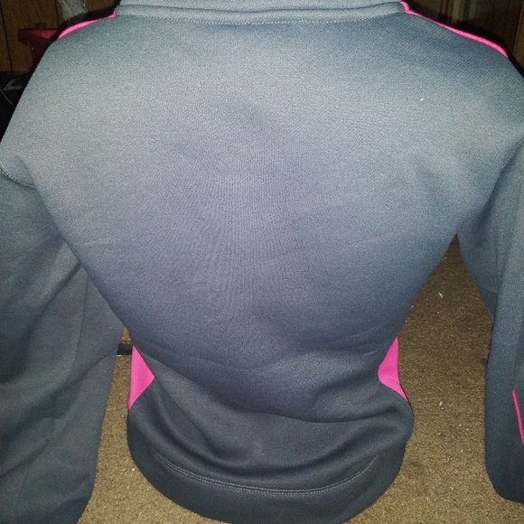 Ohio State Buckeyes Medium Hoodie  and Necklace - Picture 2 of 3